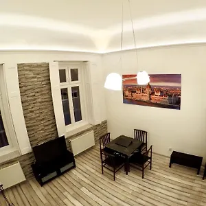 Apartment Homelike Luxury Flat On Gyulai Pal, Budapest
